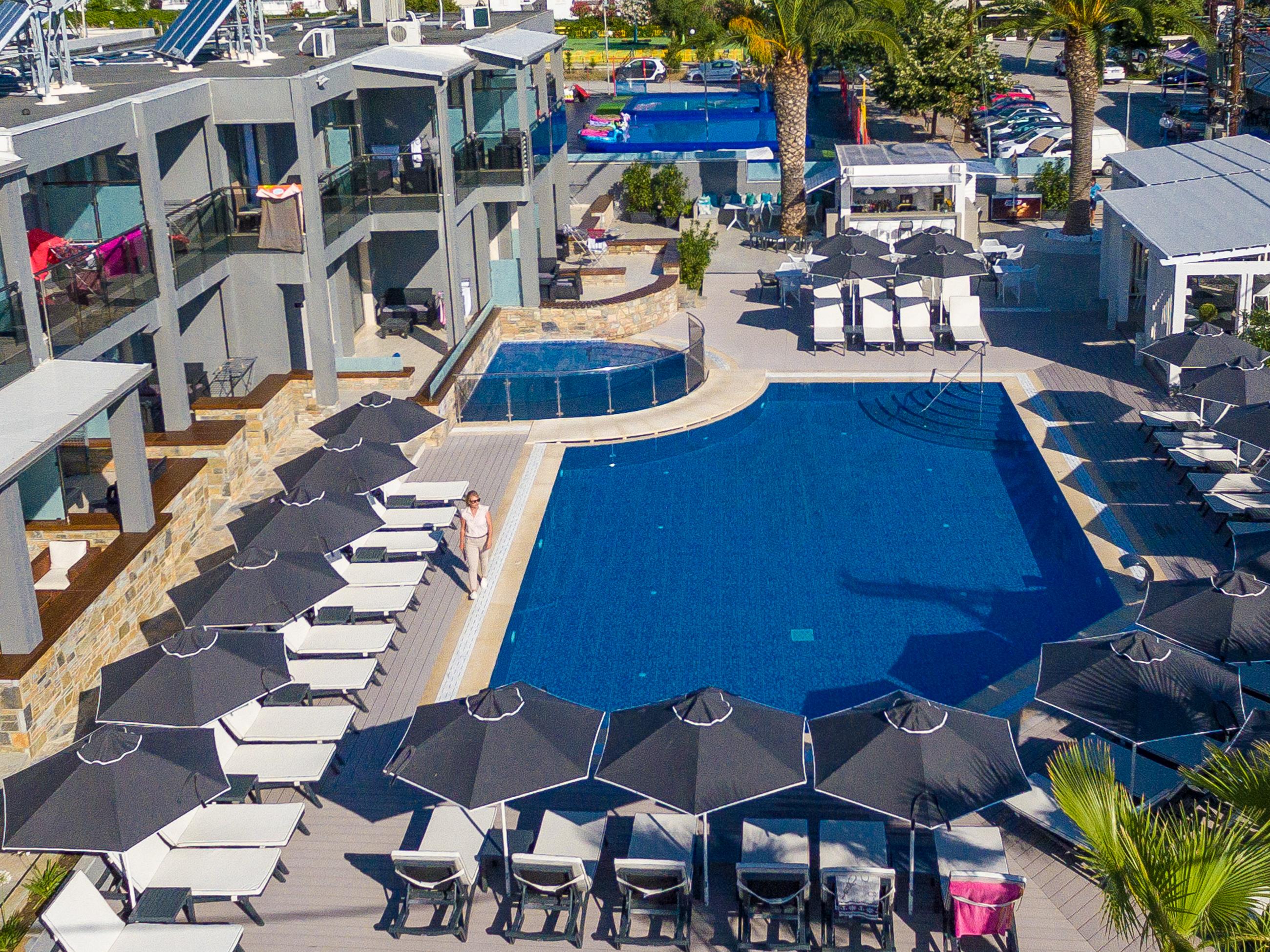 Dionysos Hotel & Suites Hanioti Exterior photo