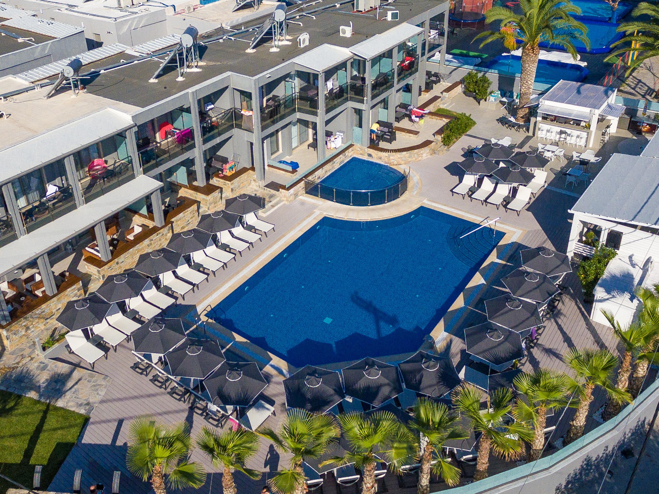Dionysos Hotel & Suites Hanioti Exterior photo